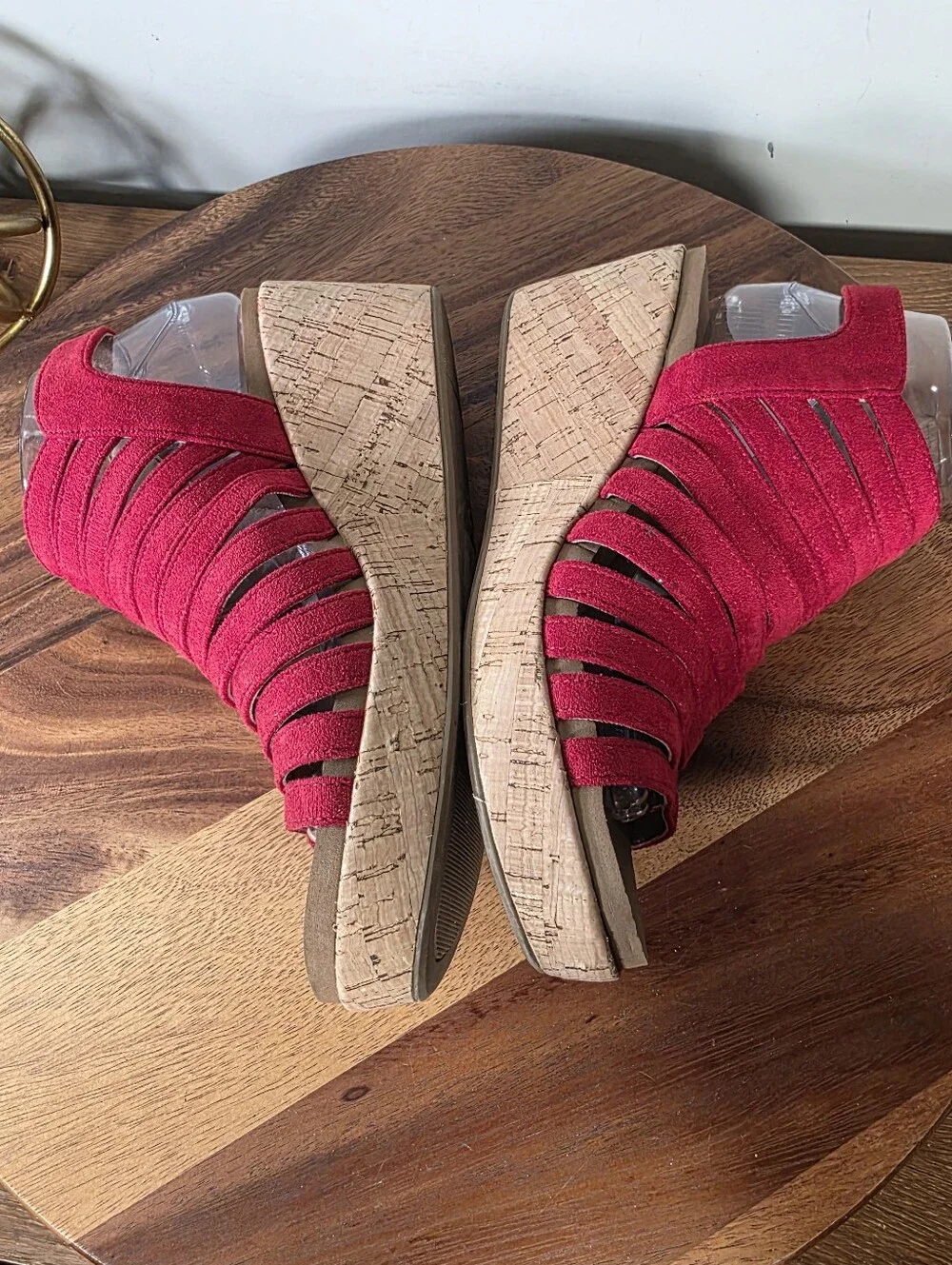 Corkys Oopsie Daisey Red Faux Suede Cork Wedge Sandals Size 9